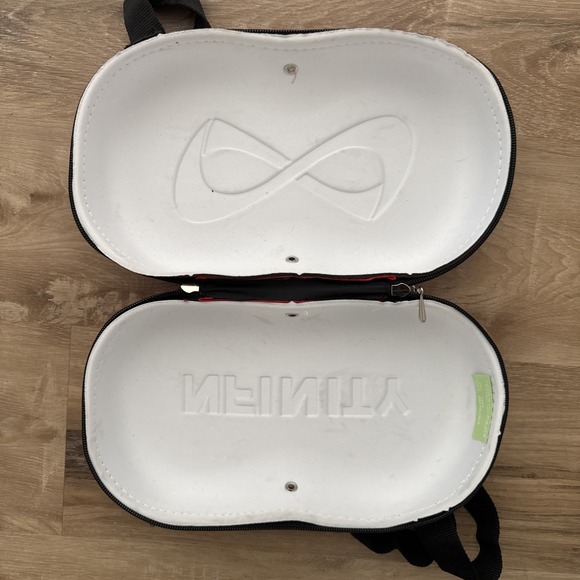 Nfinity Cheerleader Shoes Case Bag Travel Red with Strap Size 7 Case Only - Picture 4 of 4